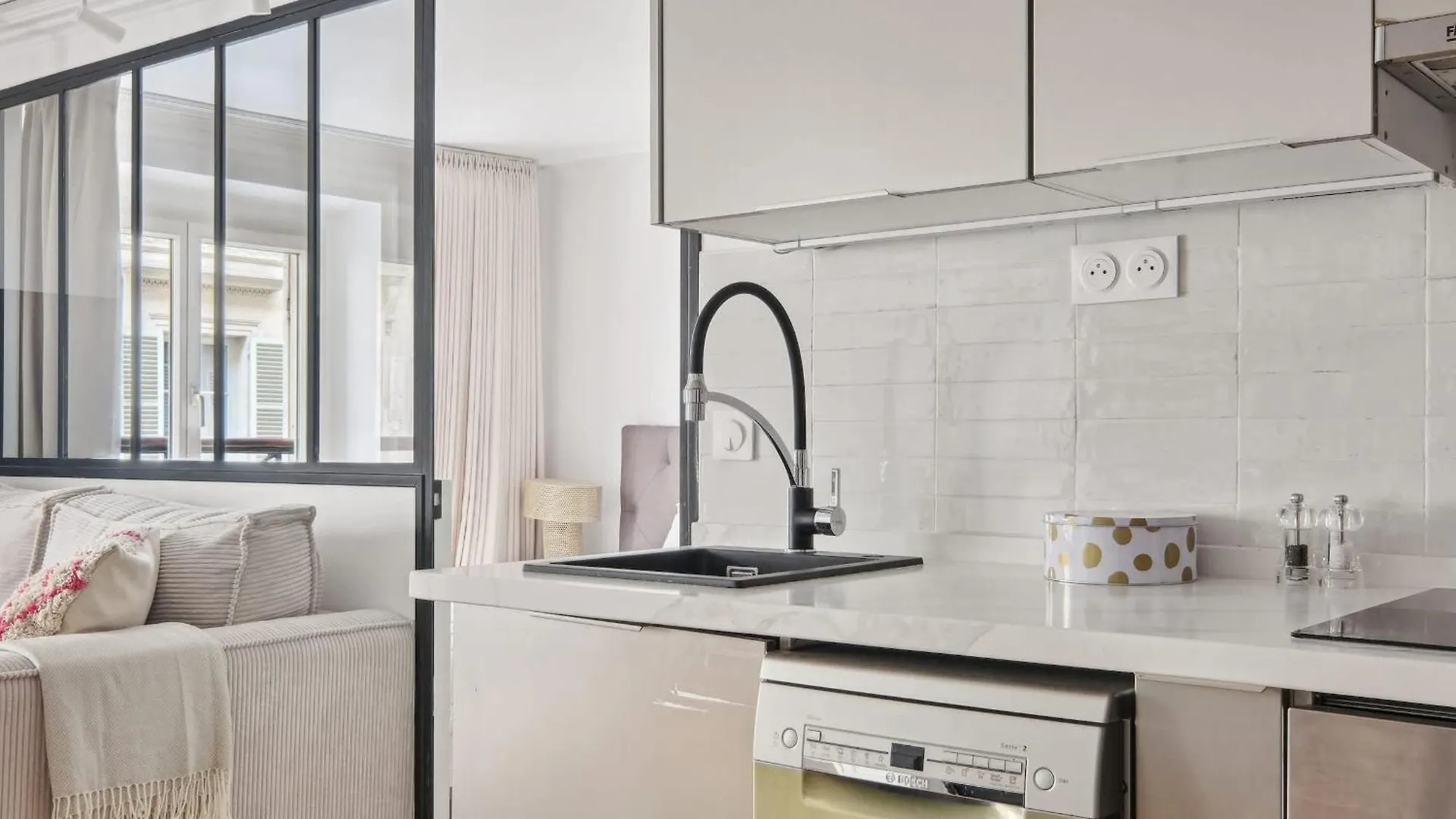 Jardin Des Tuileries & Louvre - Cityapartmentstay Paris 0*,