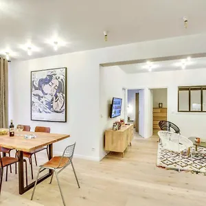  Appartement Central & Stylish Renovated Parisian Apt / 6-8 Guests